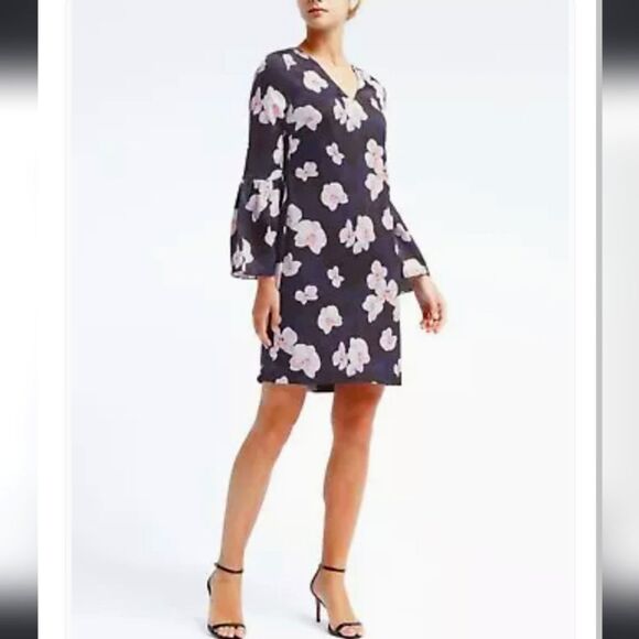 Banana Republic Floral Bell Sleeve V Neck Dress Orchids Navy Sz 0 - Picture 1 of 9